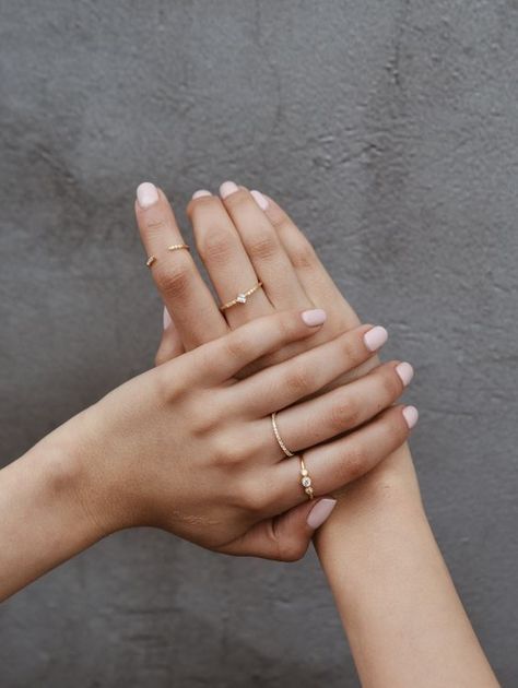 Boyfriend Look, Promise Band, Dainty Diamond Ring, Minimalist Engagement Ring, Bold Rings, Modern Engagement Rings, Nail Ring, Cat Kuku, Tiny Diamond