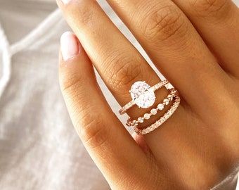 Rose Gold Engagement Ring Oval, Oval Engagement Ring Rose Gold, Sims Wedding, Wedding Ring Set Rose Gold, Rose Gold Wedding Rings, Rose Gold Oval Engagement Ring, Oval Halo Engagement Ring, Dream Rings, Moissanite Ring Set