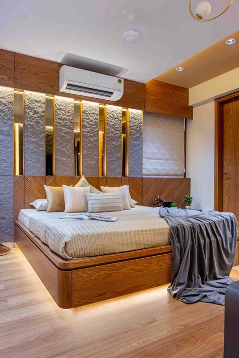 बेडरूम �डिजाइन, Bedroom Interior Design Luxury, Bedroom Door Design, Wooden Bed Design, Bedroom Wall Designs, Luxury Bedroom Design, Bed Design Modern, Bedroom Bed Design, Bed Furniture Design