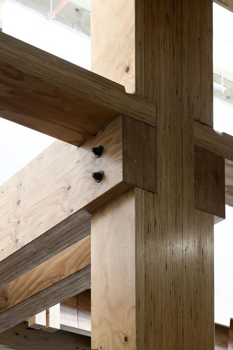 Timber Joints, Timber Frame Joinery, Detail Arsitektur, Timber Architecture, Timber Frame Construction, Joinery Details, Wood Architecture, Timber Beams, Wood Joints