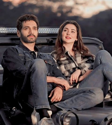 Attitude Couple, Viral Photo, Wahaj Ali, Beautiful Butterfly Pictures, Romantic Couple Poses, Hania Amir, Army Girlfriend Pictures, Couple Dp, Couple Picture Poses