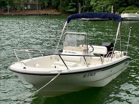 Boston Whaler Boats, Boston Whaler, Ski Boats, Jet Boats, Boat Party, Power Boats, Saltwater Fishing, Boats For Sale, Engine Types