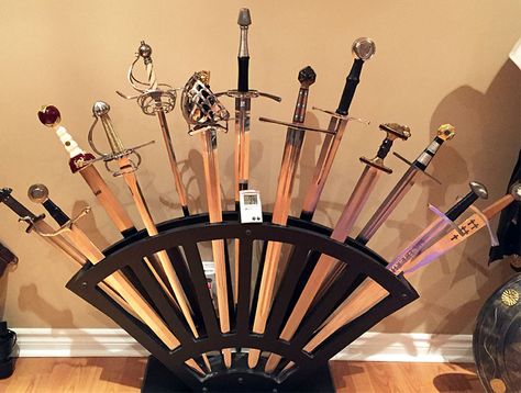 Extreme Sword Collecting Swords Collection, Dnd Room, Historical Swords, Medieval Decor, Man Cave Room, Feudal Japan, Collectible Knives, Wall Display, Blacksmithing