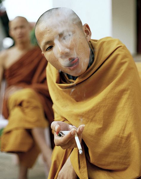 [photo: Victor Affaro] taken in one of the most imporant temples of Laos in Luang Prabang at 5:30am. This boy was one of the few who spoke english so I could spend some time with him before getting this shot 얼굴 드로잉, Buddhist Monk, Photo Reference, Photography Inspo, Laos, Pose Reference, Buddhism, Cool Pictures, Persona