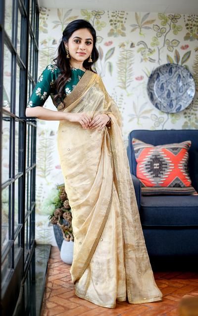 designer saree collections zari Kerala Saree Blouse, Kerala Saree Blouse Designs, Onam Saree, Indian Sari Dress, Silk Design, Designer Sarees Collection, Sari Blouse Designs, Indian Saree Blouses Designs, Silk Saree Blouse Designs