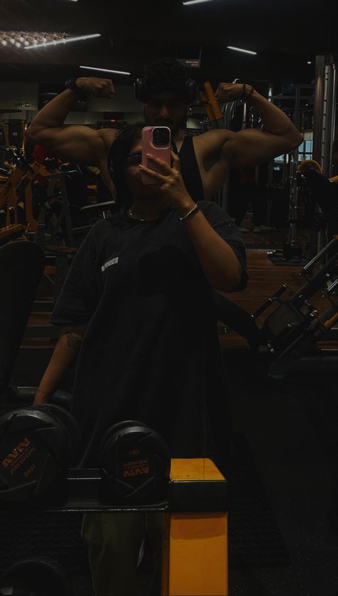 Gym Buddies Aesthetic, Gym Buddy Aesthetic, Gym Friends Aesthetic, Gym With Boyfriend, Gym Photos Aesthetic, Gym Couple Aesthetic, Gym Boyfriend, Aesthetic Photo Instagram, Gym Buddies