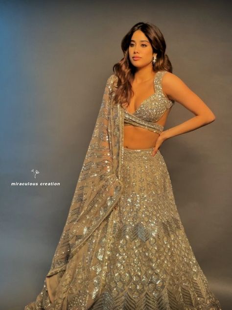 Janhavi Kapoor Lehenga, Modern Lehenga Designs Wedding Ideas, Corset Lengha, Unique Engagement Dress For Bride Indian, Jhanvi Kapoor Lehenga, Mandala Outfit, Modern Lehenga Designs Style, Sparkly Lehenga, Lengha Modern