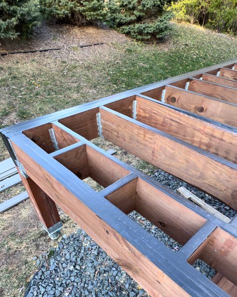 DIY Deck Part 1: Planning, Framing and Installing Deck Board - Fun Home Building Deck Plans Diy, Deck Foundation, Deck Building Plans, Deck Framing, Raised Deck, Framing Construction, Floating Deck, Deck Construction, Deck Designs Backyard