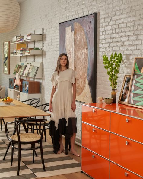 Decorating With Orange, Celebrity Houses Interior, Celebrity Kitchens, Jacquelyn Jablonski, Thonet Dining Chairs, Long Living Room, Soho Loft, Archi Design, Manhattan Apartment