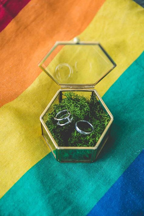 Queer Wedding Reception, Queer Forest Wedding, Neurodivergent Wedding, Queer Wedding Aesthetic, Sapphic Wedding Ideas, Wlw Wedding Ideas, Queer Wedding Ideas, Gay Wedding Ideas Decor, Pride Wedding Ideas