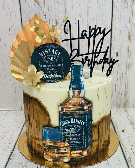 Cake Designs 50th Birthday Man, 53rd Birthday Cake For Men, Whisky Cakes For Men, 48 Birthday Cake Men, Theme Cake For Men Birthday, 47th Birthday Cakes For Men, 40tg Birthday Cake For Men, Customized Cake For Men, Whisky Bottle Cake