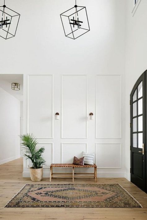 White Walls Design, Ruangan Studio, Double Door Entryway, Single Story Homes, Foyer Decorating, Foyer Design, Wall Trim, غرفة ملابس, Wall Molding