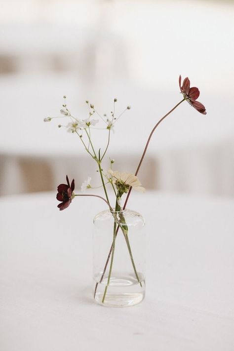 Glass Vases for Centerpieces Set of 12, Mini Clear Bulk Flower Vases for Wedding Party Events Home Decor Floral #amazonweddingdecor #ad Minimalist Flower Arrangement, Bud Vases Wedding, Vases For Wedding, Bud Vases Arrangements, Minimalist Centerpiece, Vases For Centerpieces, Bud Vases Flowers, Home Decor Floral Arrangements, Glass Vases Centerpieces