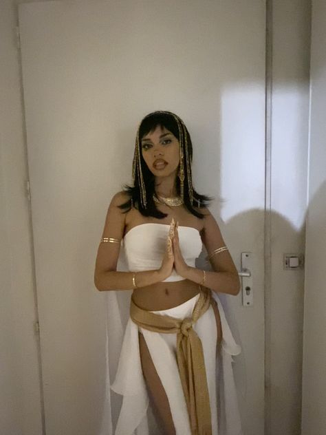 Cleopatra Halloween Costume Cute, Nefertiti Halloween Costume, Mummy Cleopatra Halloween Costume, Cleopatra Halloween Costume Black Women, Egyption Costumes Halloween Women, Hot Cleopatra Halloween Costumes, Egypt Halloween Costume, Cleopatra Cosplay Costume, Cleo Patra Halloween Costume