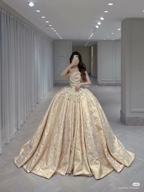 Big Ball Gowns, Victorian Era Dresses, Met Gala Dresses, Bridal Party Gowns, Ethereal Dress, Big Dresses, Gowns Dresses Elegant, Fancy Wedding Dresses, Pretty Prom Dresses