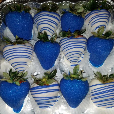 Blue chocolate covered strawberries Blue Chocolate Covered Strawberries, Blue Sweet 16, Buffet Dessert, Chocolate Covered Strawberry Recipe, Mr Onederful, Chocolate Covered Strawberries Bouquet, White Chocolate Strawberries, Blue Quince, Strawberry Gifts