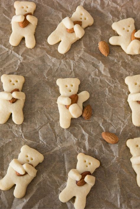 Teddy Bear Cookies, Bear Cookies, Cute Baking, Yummy Cookies, Cafe Food, Pretty Food, Christmas Baking, 3 Ingredients, Cute Food