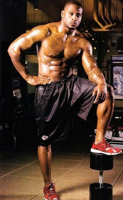 Thomas Q. Jones- Former NFL & Actor Exercise Board, Thomas Jones, Male Anatomy, Body Builders, Men Exercises, Hey Handsome, Fitness Photos, Fitness Magazine, Body Builder