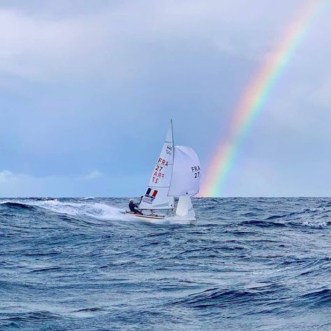 470 Olympic Sailing on Instagram: “Sailing under a vibrant rainbow 🌈 and looking at the bright side of life!🌞💎🌟 This situation we live in will not last forever.  🥰    ・ ・  …” 470 Sailing, Olympic Sailing, Winter Arc, Bright Side Of Life, Life Aesthetic, Aesthetic Pics, Ocean Lover, Ocean Wave, Bright Side