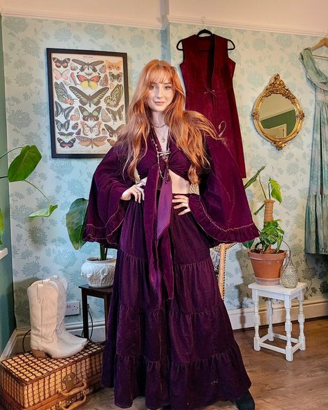 “Velvet Dreams & Ruffle Magic: Whimsigoth Vibes Unlocked 🖤✨” 🔗https://karmanepalcrafts.com/collections/palazzo-pants/products/velvet-dream-tiered-flowy-pants-with-ruffle-wrap-top Flowy Pants, Palazzo Pants, Wrap Top, Velvet, Pants, Quick Saves, Trousers