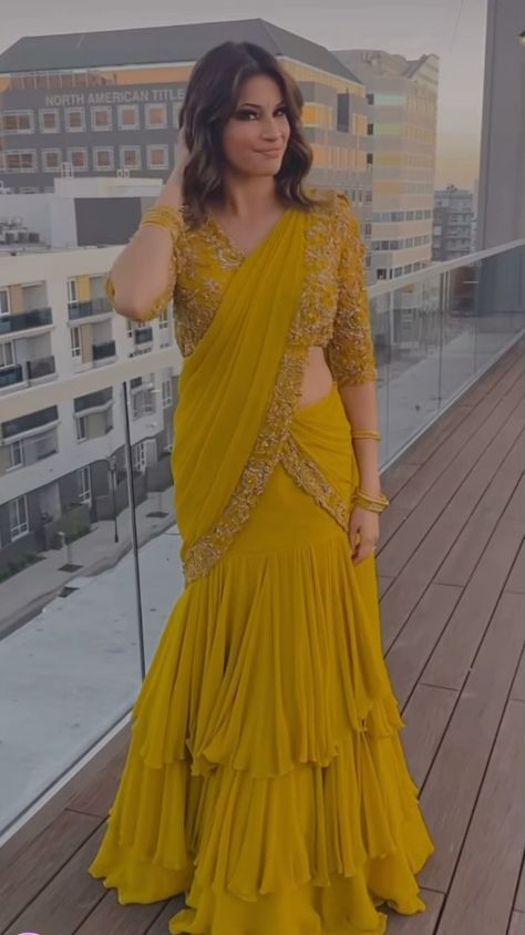 Shloka Khialani (@shlokakhialaniofficial) posted on Instagram • Nov 7, 2021 at 12:05pm UTC Haldi Outfits For Sister, Haldi Dress Ideas For Sisters, Shloka Khialani, Haldi Lehenga, Haldi Dress Ideas, Yellow Sari, Haldi Wear, Haldi Dress, Lehenga Saree Design