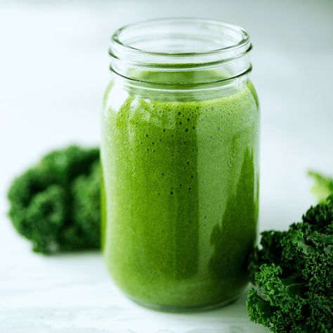 Green Juice for Pitta Dosha Pitta Pacifying, Pitta Diet, Ayurveda Pitta, Cilantro Parsley, Pitta Dosha, Green Detox Smoothie, Ayurvedic Recipes, Kale Leaves, Green Apples