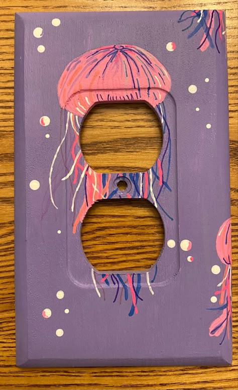 Outlet Painting Ideas Easy, Light Switch Painting, Outlet Cover Painting Ideas, Light Switch Covers Diy Paint, Outlet Painting Ideas, Light Switch Art, Light Switch Covers Diy, Ocean Themed Rooms, Beach Room Decor