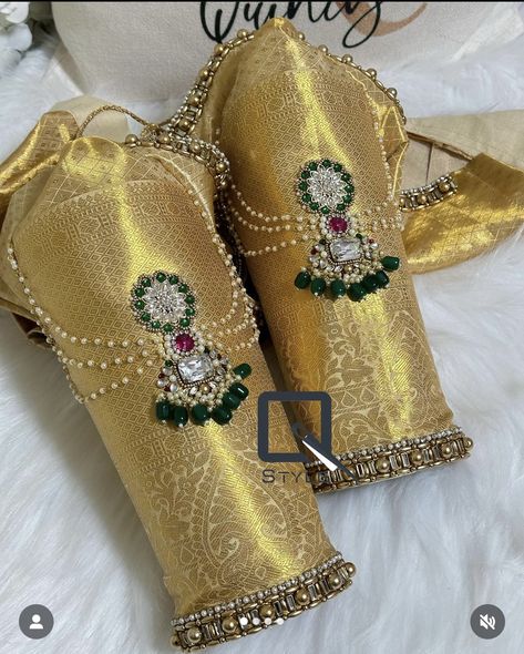 Latest Blouse Neck Designs, Latest Bridal Blouse Designs, Maggam Work Blouse, Latest Blouse Designs Pattern, Traditional Blouse Designs, Latest Model Blouse Designs, Fashionable Saree Blouse Designs, Cutwork Blouse Designs, Simple Embroidery Designs