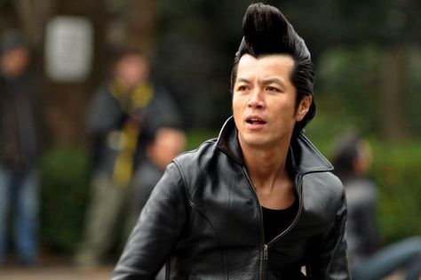 7 Startling Japanese Pompadour Hairstyles for Men 80s Hairstyle Men, 90s Harajuku Fashion, Pompadour Hairstyle For Men, Japanese 80s, Japanese Men Hairstyle, Japan 90s, Mexican Hairstyles, Men 90s, Japanese Fashion Designers