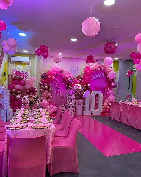 Tiwa’s Double Digits 10 ————- Talk about having to make use of the space the best way Possible, Well that’s our Job always making that boring space beautiful 💯 🤩 Theme : Barbie Venue @upbeatcentre Balloons @partyshoppersng Space Beautiful, The Space, Talk About, Balloons, Good Things, 10 Things, Quick Saves