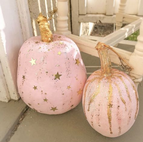 Decorated pumpkins Pink Pumpkin Carving Ideas, Glitter Pumpkins Diy, Fall Pumpkins Painting, Decorated Pumpkins, Whimsical Crafts, Pumpkin Idea, Halloween Pumpkin Crafts, Bricolage Halloween, Halloween Pumpkin Carving Stencils