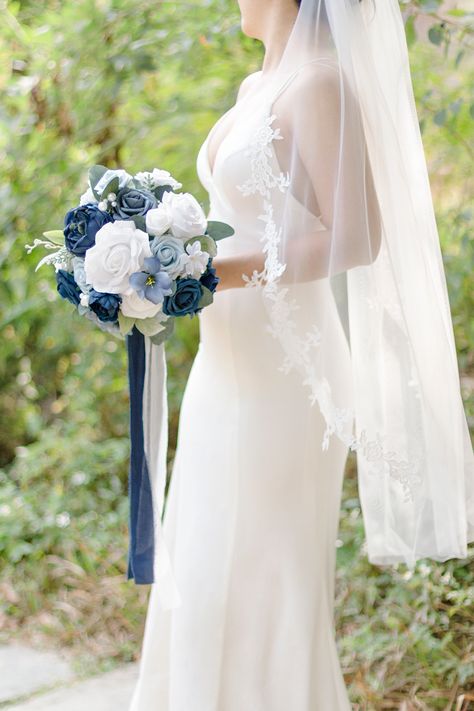 Light Blue Wedding Colors, Navy White Wedding, Classic Blue Wedding, Vintage Wedding Decor, Diy Wedding Ideas, Handmade Bouquets, Flowers Real, Light Blue Wedding, Chair Decor