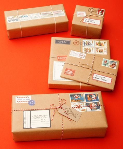 Too cute for the kiddos! Turn their books into packages from the North Pole. Gratis Printables, Diy Jul, Brown Paper Packages, God Jul, Creative Gift Wrapping, Present Wrapping, Christmas Eve Box, Tolu, E Card