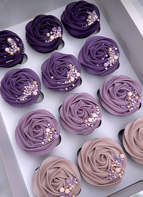 Gold And Lilac Cake, Purple Cake And Cupcakes, Purple Cookies Aesthetic, Lavender Wedding Rustic, Purple Wedding Desserts, Purple Cupcakes Ideas Simple, Purple Wedding Dessert Table, Purple Glitter Cupcakes, Purple Party Treats