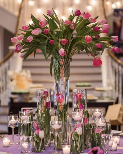 Tulip Decorations, Centerpiece Arrangements, Tulip Centerpiece, Wildflower Centerpieces, Spring Wedding Outfit, Wedding Flowers Tulips, Purple Centerpieces, Tulip Decor, Tulip Wedding