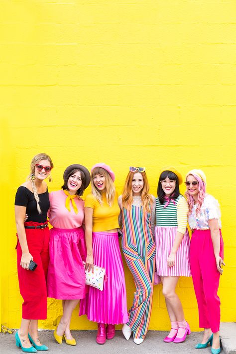 Fashion Trend Pattern, Neon Photoshoot, Colorful Photoshoot, Colorful Outfits, Rainbow Outfit, Rainbow Fashion, Film Inspiration, Harajuku Fashion, Colourful Outfits