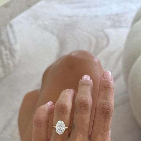 @prestwickplaceoval on Instagram: "Notice how icy and white this 4.10ct Oval is? 🥶  That’s because Prestwick Places Lab Diamond baseline is D colour - the absolute whitest and brightest colour grade available!👏🏼💎  4.10ct Oval Lab Diamond VS1 clarity D colour Excellent polish & symmetry Fully certified Full 18K Yellow Gold No upgrades TOTAL $16,900  For custom quotes and enquiries, send us a DM over on our main page @theprestwickplace ✨💕  #theprestwickplace #prestwickplace #oval #labdiamond #ovallabdiamond #ovaldiamond #ovalmoissanite #moissanite #love #engagement #jewellery" 4 Ct Oval Engagement Ring, 4 Carat Oval Engagement Ring, White Gold Oval Engagement Ring, Engagement Jewellery, Oval Solitaire Engagement Ring, Oval Engagement Ring, Oval Cut Engagement Ring, Oval Diamond Engagement Ring, Oval Moissanite