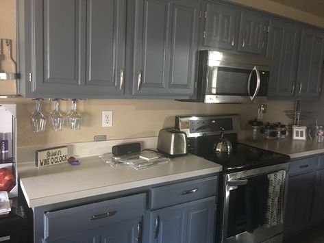 Painted cabinets are done with Sherwin Williams Downing Slate paint. Kitchen Cabinets Makeover Black, Downing Slate Sherwin Williams, Slate Sherwin Williams, Downing Slate, Simple Cupboard, Painting Wood Cabinets, Painting Oak Cabinets, Painted Bedroom Furniture, Simple Painting