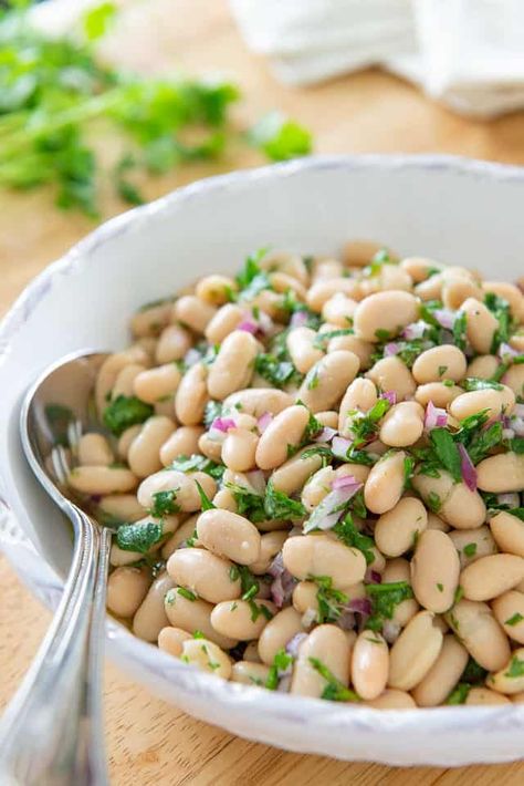 Bean Salad Recipes Healthy, White Bean Salad Recipes, Cannellini Beans Recipes, 5 Minute Recipe, Cannellini Bean Salad, Beans Salad, Three Bean Salad, 5 Minute Meals, White Bean Salad