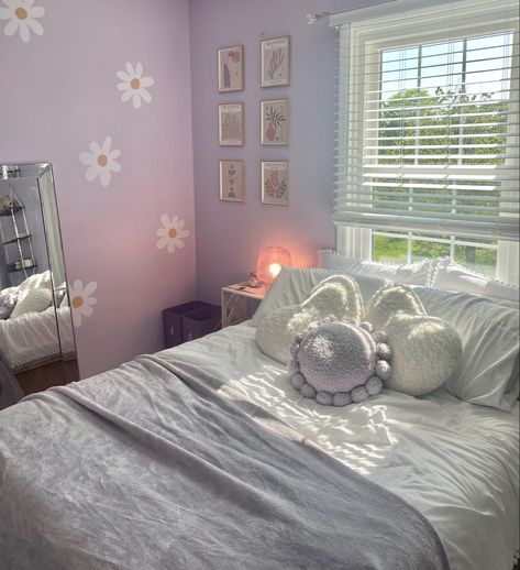 Aesthetic Room Video, Room Purple Aesthetic, Aesthetic Room Purple, Purple Aesthetic Room Ideas, Purple Aesthetic Room Decor, Purple Wall Bedroom, Purple Aesthetic Room, Purple Bedroom Walls, Room Decor Purple