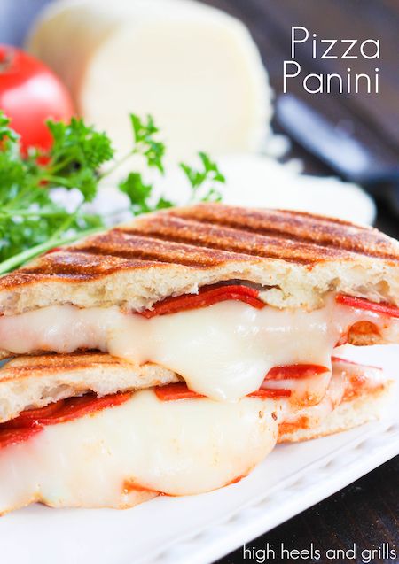 Panini Press Recipes, Pizza Panini, Sandwich Cakes, Panini Recipe, Grilled Sandwiches, Lunch Meals, Panini Recipes, Panini Sandwiches, Panini Press