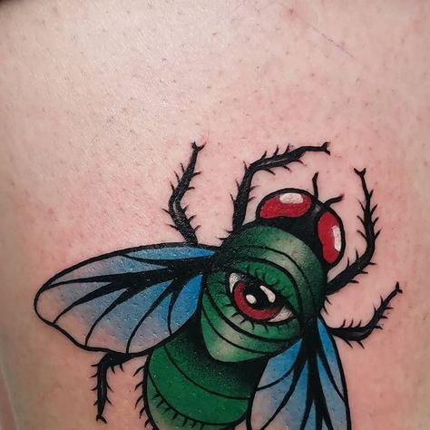 🌹H E N N A || Tattoo Garden🌹 on Instagram: "💚 #fly #flytattoo" Bugs Tattoo, Deftones Tattoo, Forearm Tats, Fly Tattoo, Tattoo Garden, Tattoo 2024, Flying Tattoo, Bug Tattoo, Tattoo Reference