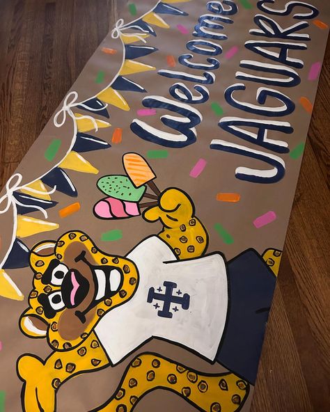 Popsicle play date ready! 😎 . . . . . . . #paintedbanner #banner #schoolbanner #popsicleplaydate #popsicles #popsiclebanner #partybanner #handpainted #custombanner #custom Class Banners Ideas Homecoming, Back To School Painted Banner, Painted Banner School, Christmas Painted Banner, Back To School Hand Painted Banner, Painted Banner Ideas, Painted Banners Sorority, Volleyball Banners, Painted Posters