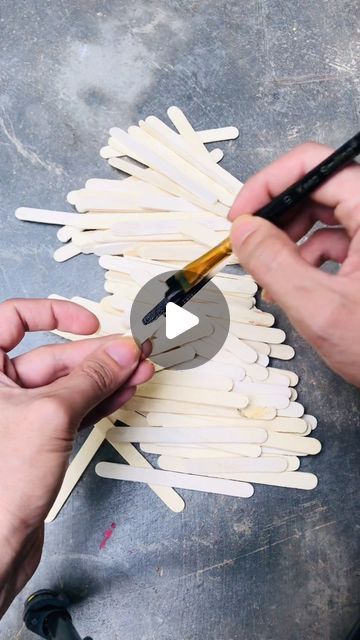 Things To Make With Ice Cream Sticks, Diy Christmas Decor For Kids, Egg Crates Ideas Diy, Diy Ice Cream Decor, Craft From Ice Cream Stick, Diy Wooden Spoons Crafts, Lolly Pop Stick Crafts, Easy Diy Ideas To Sell, Ice Cream Sticks Art