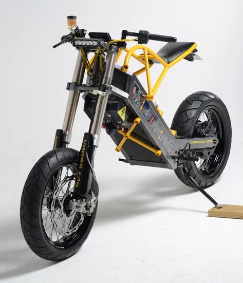 Electric Drift Trike, Eletric Bike, Bmw Electric, Electric Bike Diy, Motor Listrik, Biking Diy, Electric Motorbike, Drift Trike, Motor Bike