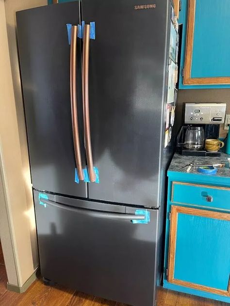 Paint Stainless Steel Fridge, Paint Kitchen Appliances, Painted Appliances, Appliance Paint, Paint Appliances, Painting Appliances, Paint Refrigerator, Western House, Best Spray Paint