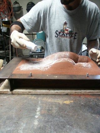 Sculpture Diy, Bronze Casting, Sand Casting, Handmade Jewelry Diy, Leaf Blower, Straight Edge, Metal Casting, Bronze Sculpture, Mixed Metals