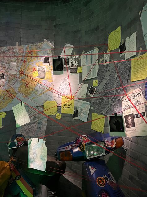 mystery, evidence board, mind map, detective Detective Wall Aesthetic, Detective Map Board, Evidence Board Aesthetic, Mystery Room Ideas, Detective Board Aesthetic, Detective Board Design, Evidence Aesthetic, Detective Aesthetic Modern, Detective Lifestyle