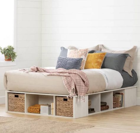 26 Ways To Make The Most Out Of Your Tiny Living Space Bilik Tidur Kecil, Full Bed With Storage, Hiasan Bilik Tidur, Full Platform Bed, Cheap Bedding, Bed With Storage, Contemporary Bed, Full Size Bed, Nyc Apartment