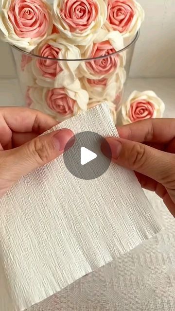 Tissue Paper Roses, Colour Paper Flowers, Leaf Art Diy, Crepe Paper Crafts, Paper Roses Diy, Crepe Paper Flowers Diy, Crepe Paper Roses, Paper Flowers Diy Easy, Tissue Paper Flowers Diy